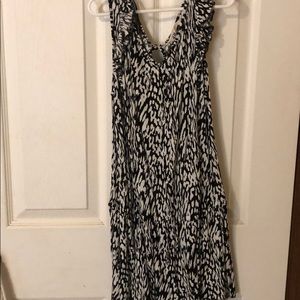 Black and white printer H&M girls romper